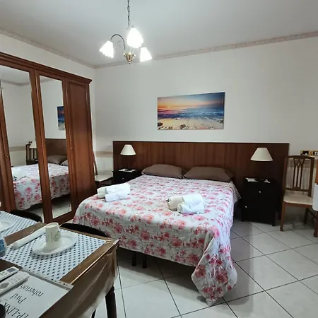 Antico Portale - Host Roberto Guest house Regalbuto