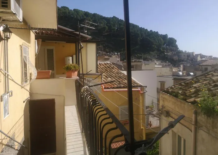Antico Portale 3* Regalbuto